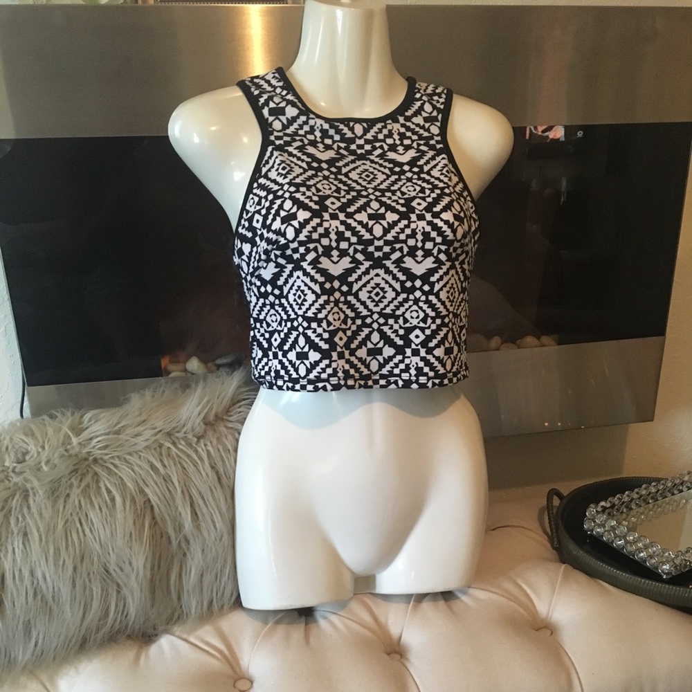 Crop top
